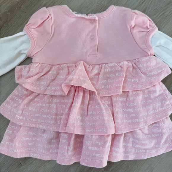 Guess baby 2 piece outfit (pants and long sleeved top) size 6-9 months - Picture 5 of 9
